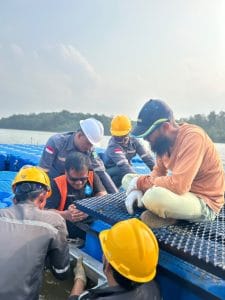 Pemasangan Flexible Connector pada Kubus Apung untuk Menjaga Stabilitas Floating Platform