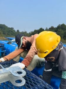 Pemasangan Flexible Connector pada Kubus Apung untuk Menjaga Stabilitas Floating Platform